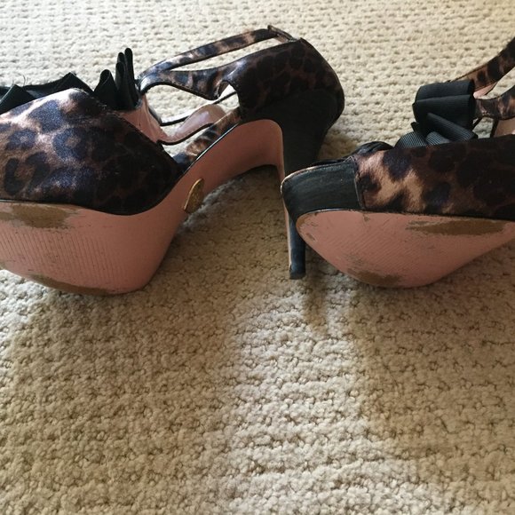 Betsey Johnson Brown Black Leopard Print Satin Stiletto Heels 7.5 - Picture 6 of 6